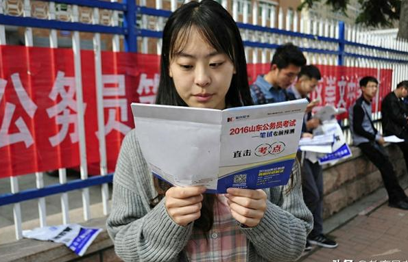 “大连8天215人感染:多人为大学生” 大连一人感染33人？